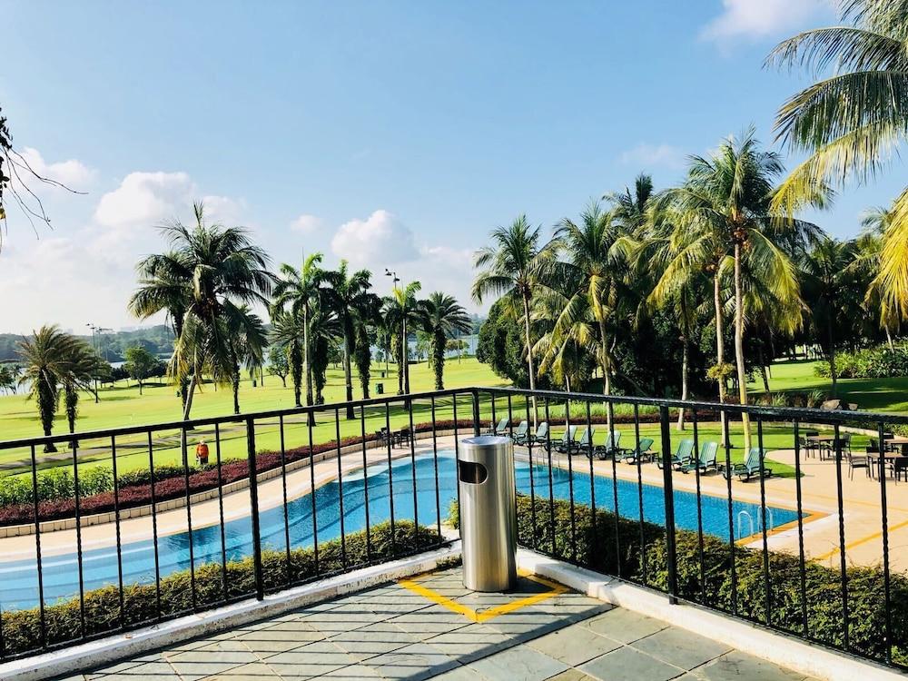 Orchid Country Club Hotel Singapore Exterior photo