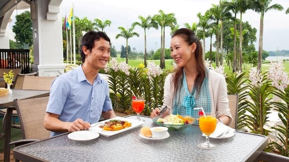 Orchid Country Club Hotel Singapore Exterior photo