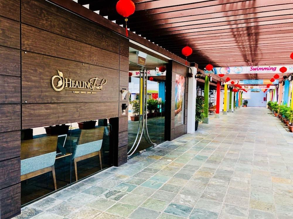 Orchid Country Club Hotel Singapore Exterior photo